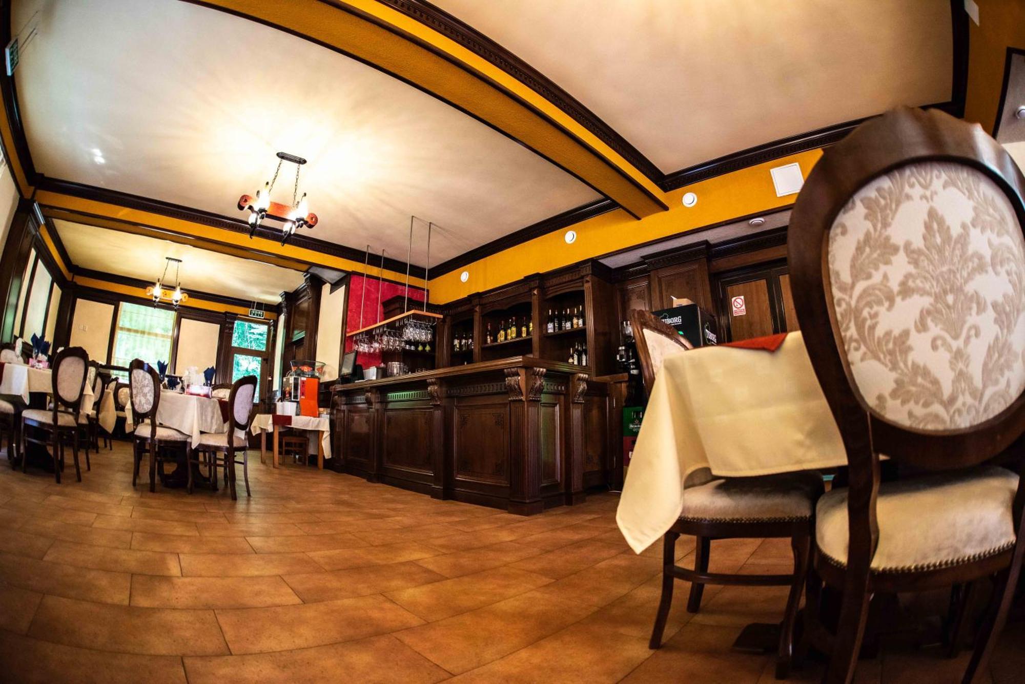 Hotel Trei Brazi Băile Olăneşti 外观 照片